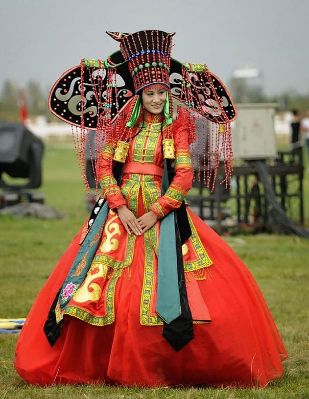 Свадебный монгольский наряд