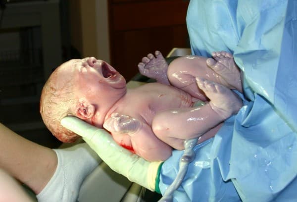 Новорожденный малыш