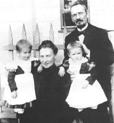 Розанов с Варварой Бутягиной и детьми