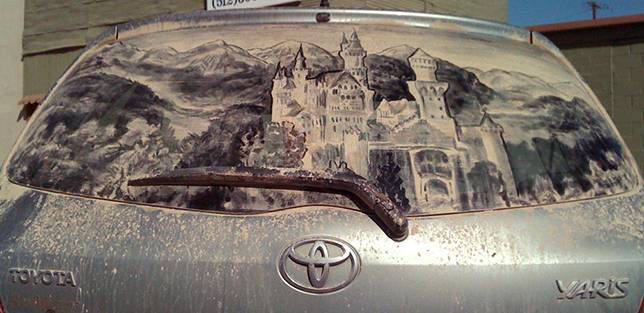Рисунки на грязных автомобилях Скотта Уэйда